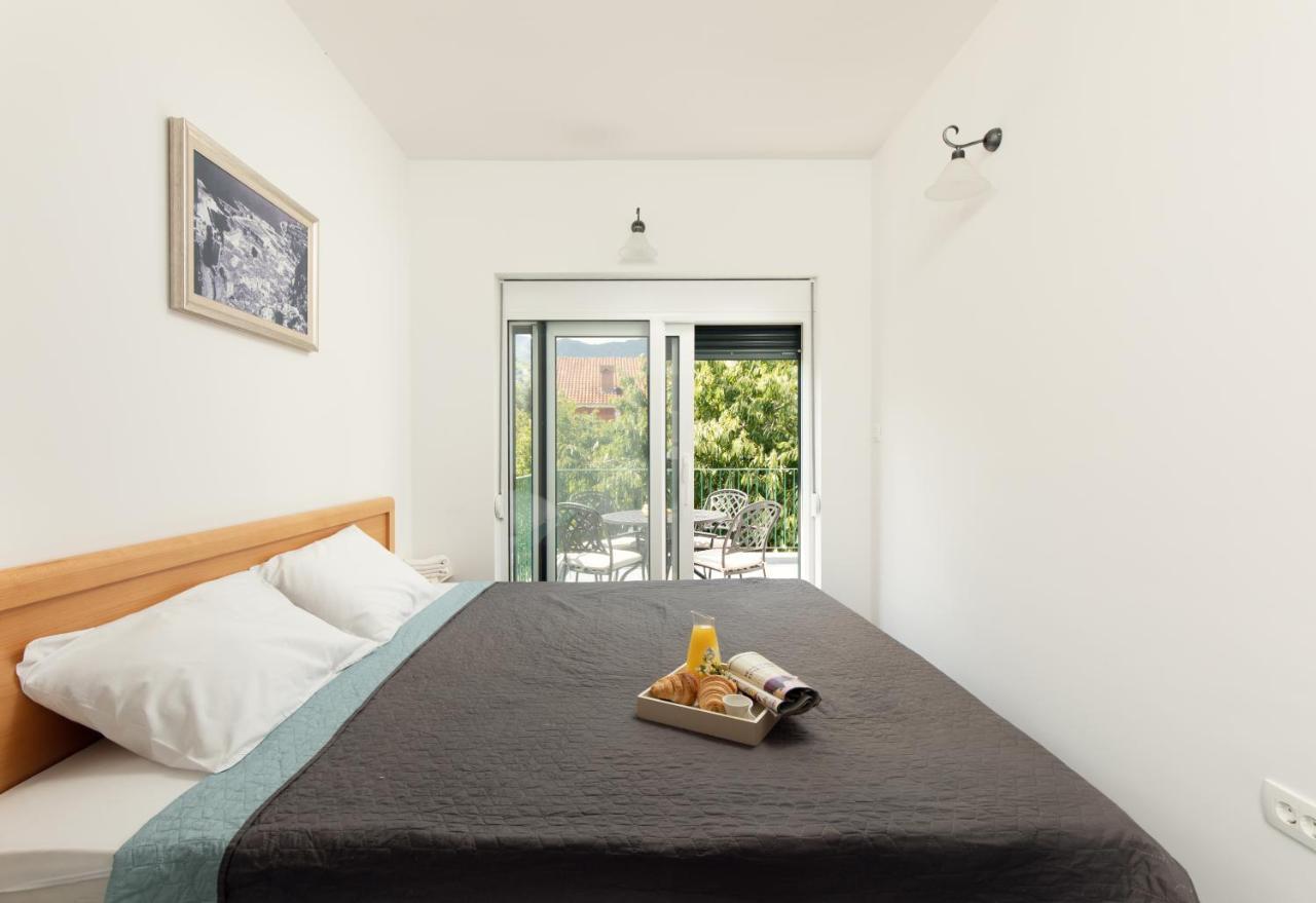 Apartmani Pravilovic ヘルツェグ・ノヴィ エクステリア 写真