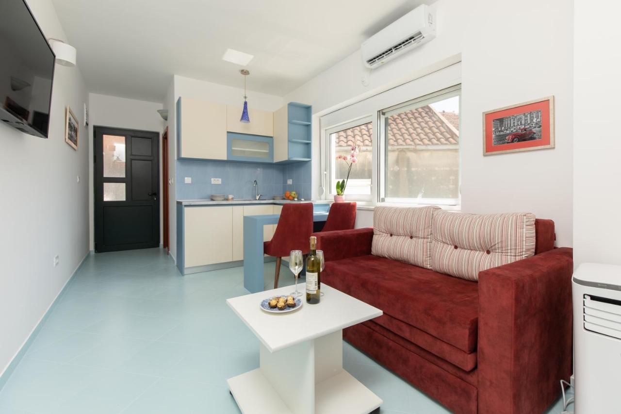 Apartmani Pravilovic ヘルツェグ・ノヴィ エクステリア 写真