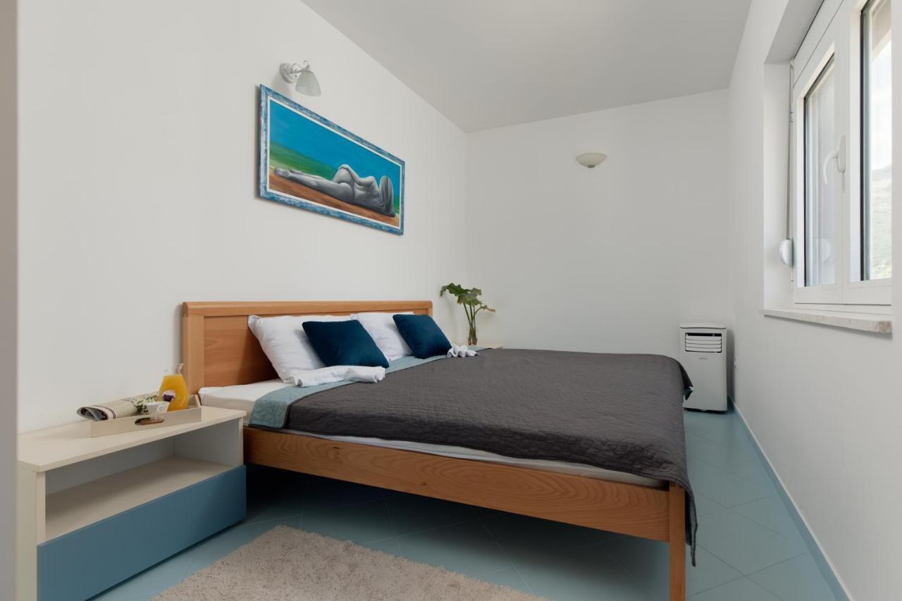 Apartmani Pravilovic ヘルツェグ・ノヴィ エクステリア 写真